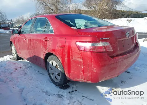 2007 Toyota Camry Le z USA, uszkodzony, nr VIN 4T1BE46KX7U115830